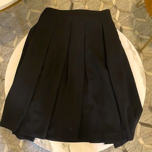 XS Uniqlo black pleated skirt (knee length)